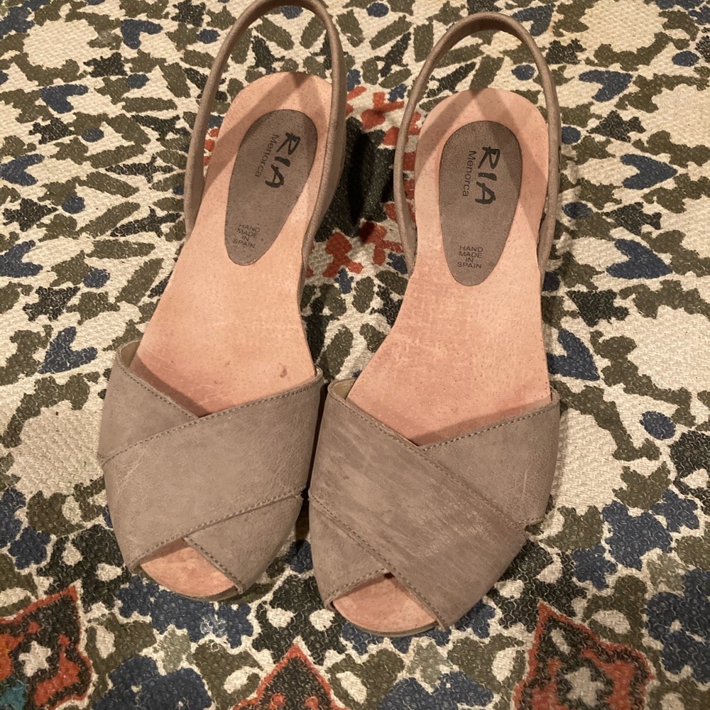Grey Suede Nubuck Ria Menorca sandals slides 8.5